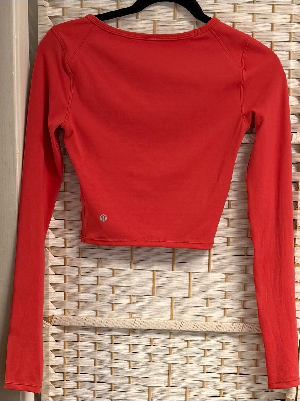 lululemon athletica Long Sleeve Cropped Top in Coral Red Size 2